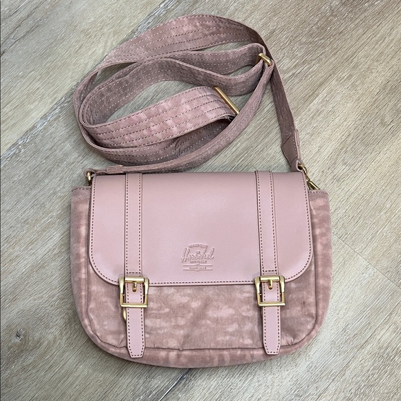 Herschel Supply Company Handbags - Herschel Supply Company Blush Pink Crossbody Bag Super Cute!